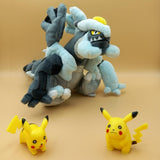 Pokemon Schwarzes Kyurem Kuscheltier - 23 cm Plüschtier Kyurem