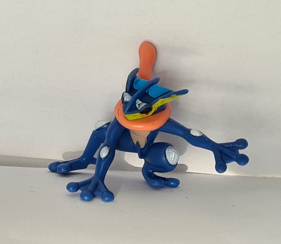 Pokemon Figur: Quajutsu / Greninja - Tinisu